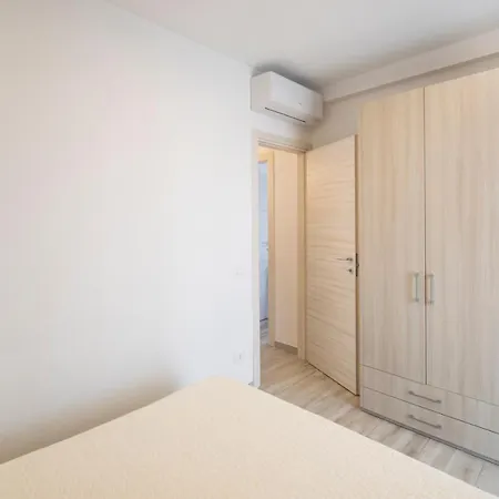 House Cecilia - Fronte Mare *