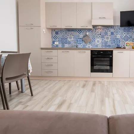 Holiday home House Cecilia - Fronte Mare